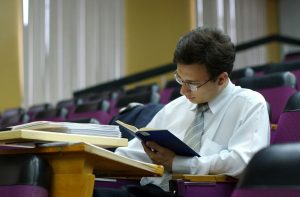 Соискатели готовят диссертацию и документы к защите