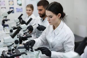 Аспирантам стоит проверить условия грантов с подачей в ноябре–декабре 2026 года